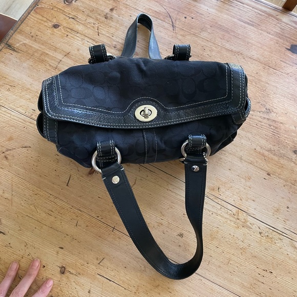 Coach Bag Signature Chelsea Black Jacquard Turn-lock Satchel #10986 - Picture 4 of 9